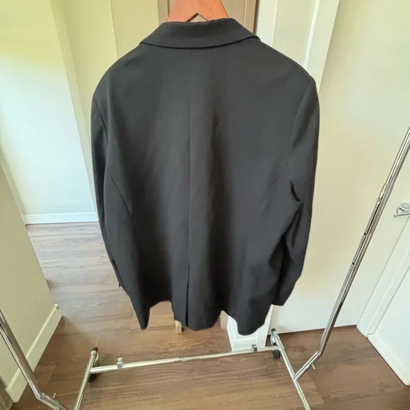 Babaton Classic Black Blazer - Picture 3 of 6